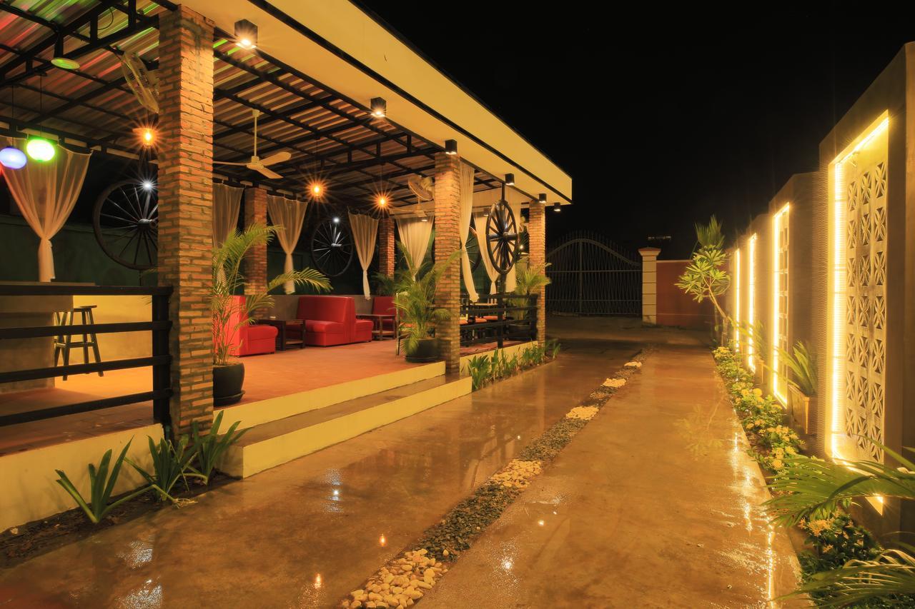 Отель Sakun Angkor Boutique Сиемрип Экстерьер фото